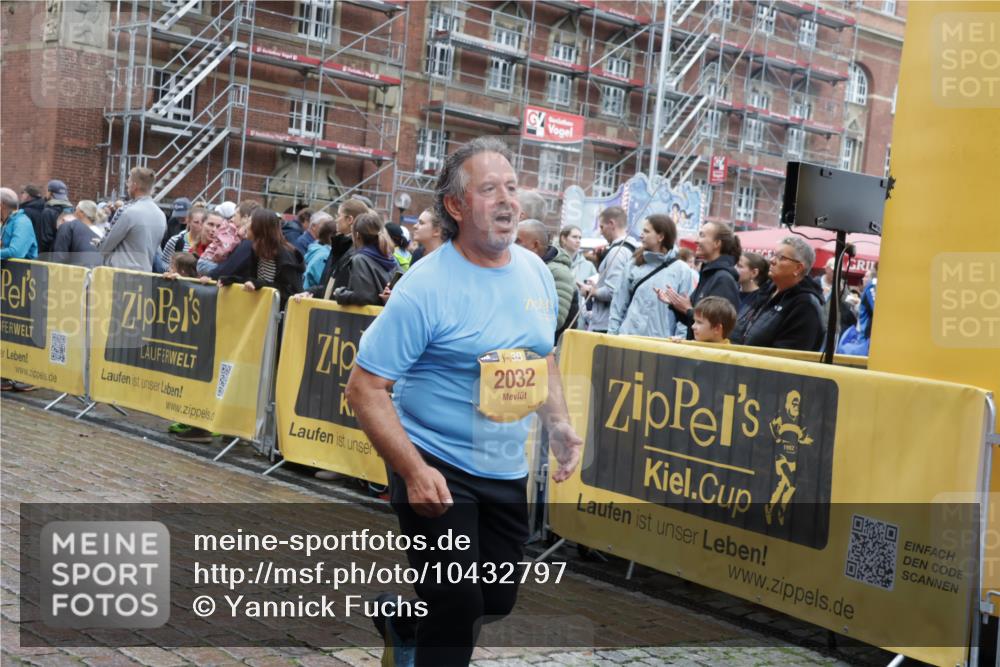 13.09.2026 - Kiel Lauf Yannick Fuchs http://msf.ph/oto/10432797 13.09.2026 11:24:41 Ziel 1723, 2032, 7693, 2032, 7002 meine-sportfotos.de