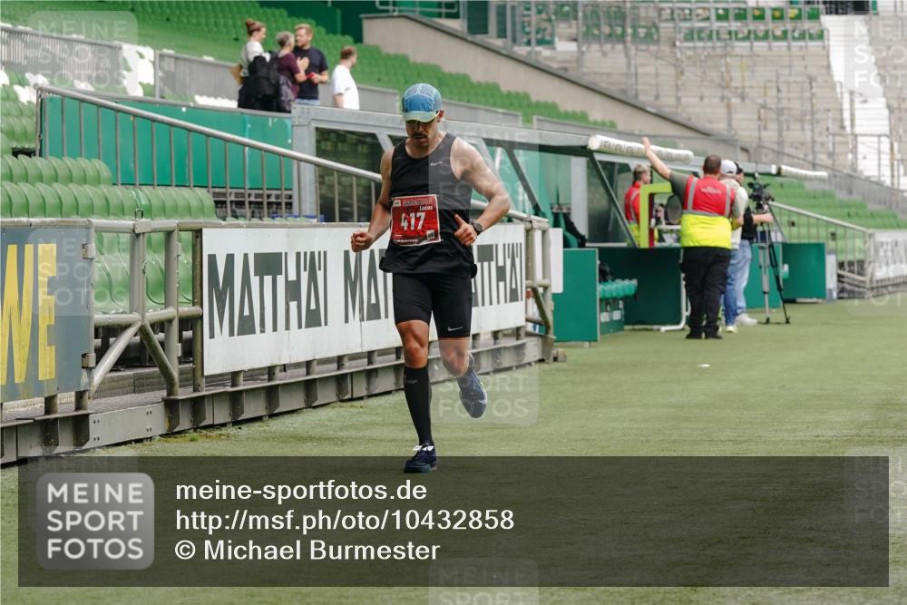 13.09.2026 - 21. swb-Marathon Bremen Michael Burmester http://msf.ph/oto/10432858 13.09.2026 12:31:23 Laufen im Stadion 417, 573, 943, 1020, 1126, 1168, 1214, 1357, 1453, 1507, 1639, 2100, 4474, 5212, 6485, 6507, 8044, 8285, 103, 238, 358, 420, 553, 574, 649, 719, 959, 1161, 1253, 1256, 1352, 1391, 1428, 1525, 1724, 1783, 1917, 2032, 3662, 4264 meine-sportfotos.de