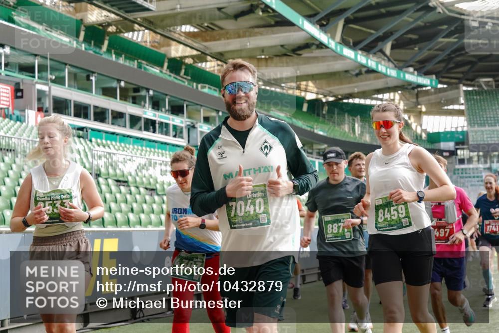 13.09.2026 - 21. swb-Marathon Bremen Michael Burmester http://msf.ph/oto/10432879 13.09.2026 13:29:59 Laufen im Stadion 171, 220, 297, 405, 422, 476, 685, 729, 754, 767, 806, 986, 1079, 1217, 1242, 1270, 1384, 1615, 1633, 1634, 1777, 1810, 1811, 1886, 1983, 2238, 2242, 2249, 2263, 2326, 2365, 2436, 2449, 2546, 2593, 2615, 2637, 2719, 2738, 2740, 2830, 2862, 2868, 2869, 2871, 2918, 2924, 2991, 2994, 3020, 3053, 3129, 3227, 3238, 3274, 3286, 3321, 3361, 3563, 3594, 3595, 3605, 3678, 3755, 3758, 3798, 3876, 3898, 3929, 3953, 3965, 3971, 3987, 4011, 4056 meine-sportfotos.de