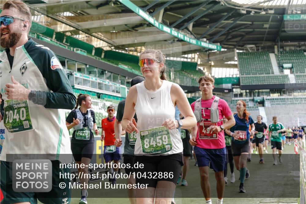 13.09.2026 - 21. swb-Marathon Bremen Michael Burmester http://msf.ph/oto/10432886 13.09.2026 13:30:00 Laufen im Stadion 171, 220, 297, 405, 422, 476, 685, 729, 754, 767, 806, 986, 1079, 1217, 1242, 1270, 1384, 1615, 1633, 1634, 1777, 1810, 1811, 1886, 1983, 2216, 2238, 2242, 2249, 2263, 2326, 2365, 2436, 2449, 2546, 2593, 2615, 2637, 2719, 2738, 2740, 2830, 2862, 2868, 2869, 2871, 2918, 2924, 2991, 2994, 3020, 3053, 3101, 3129, 3227, 3238, 3274, 3286, 3321, 3361, 3563, 3594, 3595, 3605, 3678, 3755, 3758, 3798, 3876, 3898, 3929, 3953, 3965, 3971, 3987, 4011, 4056 meine-sportfotos.de