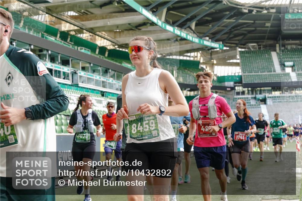 13.09.2026 - 21. swb-Marathon Bremen Michael Burmester http://msf.ph/oto/10432892 13.09.2026 13:30:00 Laufen im Stadion 171, 220, 297, 405, 422, 476, 685, 729, 754, 767, 806, 986, 1079, 1217, 1242, 1270, 1384, 1615, 1633, 1634, 1777, 1810, 1811, 1886, 1983, 2216, 2238, 2242, 2249, 2263, 2326, 2365, 2436, 2449, 2546, 2593, 2615, 2637, 2719, 2738, 2740, 2830, 2862, 2868, 2869, 2871, 2918, 2924, 2991, 2994, 3020, 3053, 3101, 3129, 3227, 3238, 3274, 3286, 3321, 3361, 3563, 3594, 3595, 3605, 3678, 3755, 3758, 3798, 3876, 3898, 3929, 3953, 3965, 3971, 3987, 4011, 4056 meine-sportfotos.de