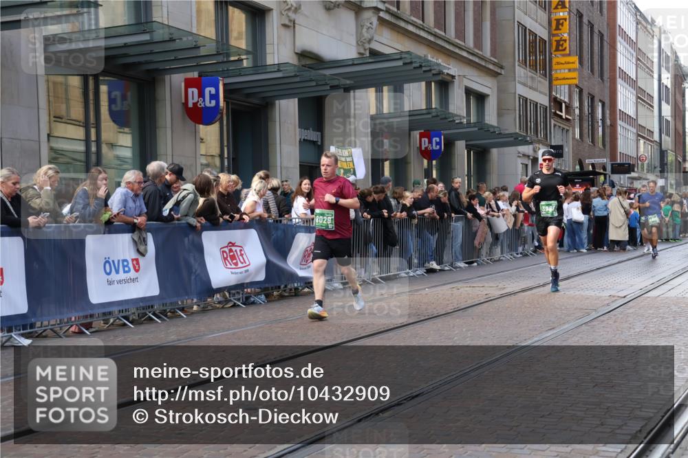 13.09.2026 - 21. swb-Marathon Bremen Strokosch-Dieckow http://msf.ph/oto/10432909 13.09.2026 13:12:27 Ziel 1513, 2350, 2362, 2442, 2801, 3054, 3988, 4605, 4879, 5379, 5416, 5965, 6796, 8029, 8798, 9775, 9803, 13106, 899, 1517, 2447, 2480, 3362, 3830, 4560, 5940, 6107, 6739, 7328, 7521, 8981, 13013 meine-sportfotos.de