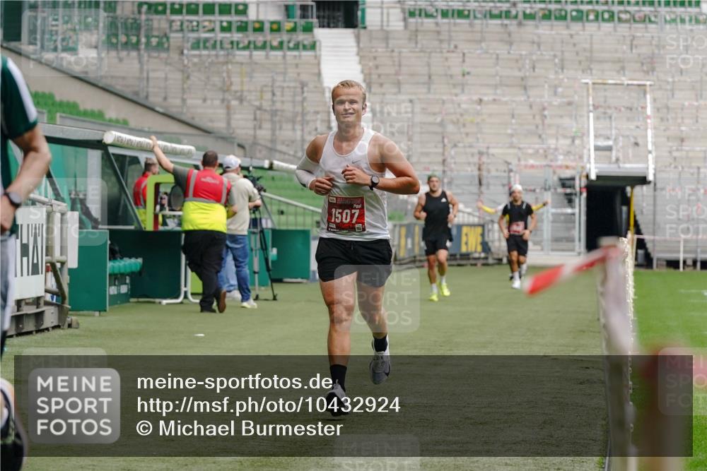 13.09.2026 - 21. swb-Marathon Bremen Michael Burmester http://msf.ph/oto/10432924 13.09.2026 12:31:39 Laufen im Stadion 417, 482, 573, 668, 943, 1020, 1126, 1168, 1214, 1357, 1507, 1639, 2100, 4474, 5212, 6485, 6507, 8044, 8285, 103, 358, 420, 553, 574, 649, 719, 959, 1161, 1253, 1256, 1352, 1391, 1428, 1525, 1724, 1783, 1917, 2032, 3662, 4264 meine-sportfotos.de