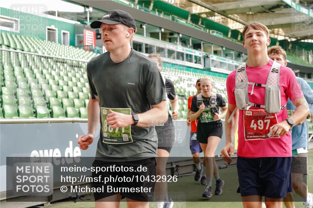 13.09.2026 - 21. swb-Marathon Bremen Michael Burmester http://msf.ph/oto/10432926 13.09.2026 13:30:01 Laufen im Stadion 171, 220, 297, 405, 422, 476, 639, 685, 729, 754, 767, 806, 986, 1079, 1217, 1242, 1270, 1384, 1615, 1633, 1634, 1777, 1810, 1811, 1886, 1983, 2216, 2238, 2242, 2249, 2263, 2326, 2365, 2436, 2449, 2546, 2593, 2615, 2637, 2719, 2738, 2740, 2830, 2862, 2868, 2869, 2871, 2918, 2924, 2991, 2994, 3020, 3053, 3101, 3129, 3227, 3238, 3274, 3286, 3321, 3361, 3563, 3594, 3595, 3605, 3678, 3755, 3758, 3798, 3876, 3898, 3929, 3953, 3965, 3971, 3987, 4011, 4056 meine-sportfotos.de