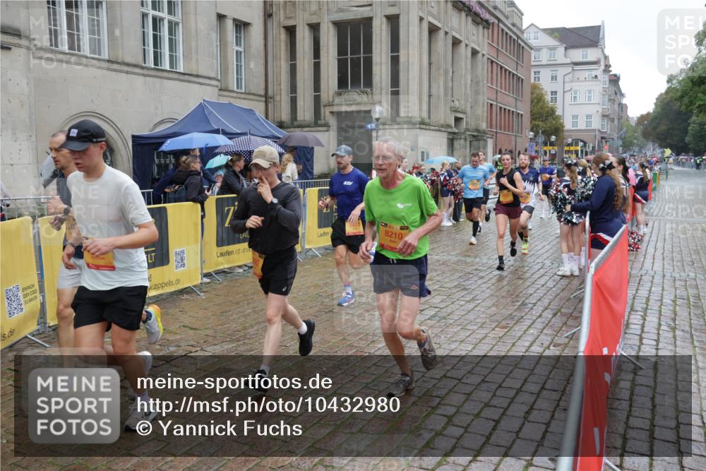 13.09.2026 - Kiel Lauf Yannick Fuchs http://msf.ph/oto/10432980 13.09.2026 11:41:30 Ziel 2430, 3629, 5774, 6895, 7247 meine-sportfotos.de
