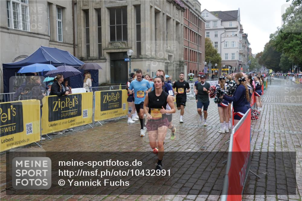 13.09.2026 - Kiel Lauf Yannick Fuchs http://msf.ph/oto/10432991 13.09.2026 11:41:31 Ziel 2430, 3629, 5774, 6895, 7247 meine-sportfotos.de