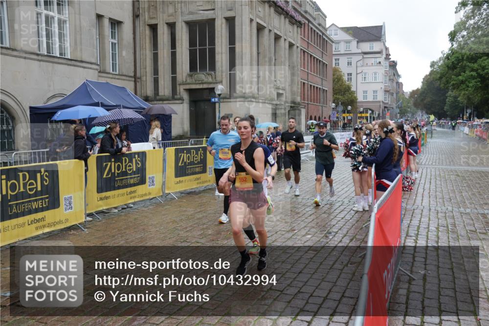 13.09.2026 - Kiel Lauf Yannick Fuchs http://msf.ph/oto/10432994 13.09.2026 11:41:31 Ziel 2430, 3629, 5774, 6895, 7247 meine-sportfotos.de