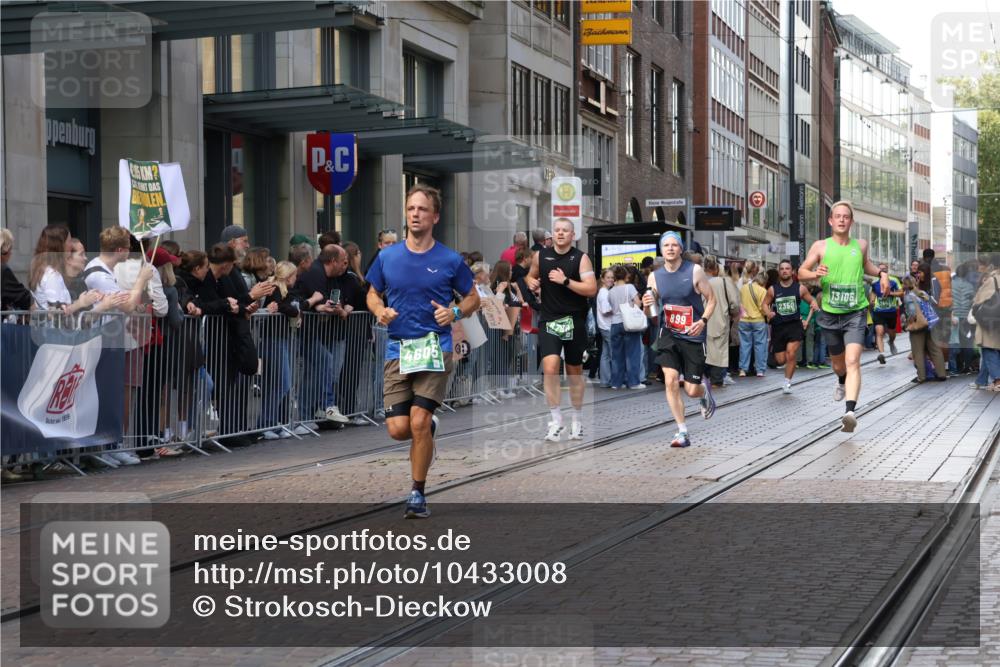 13.09.2026 - 21. swb-Marathon Bremen Strokosch-Dieckow http://msf.ph/oto/10433008 13.09.2026 13:12:31 Ziel 1513, 2350, 2362, 2442, 2559, 2801, 2858, 3988, 4605, 4879, 5379, 5965, 8029, 8798, 9217, 9775, 13106, 13140, 899, 1517, 2480, 3054, 3362, 3830, 4560, 5416, 6107, 6796, 7328, 7521, 8981, 9803, 13013 meine-sportfotos.de