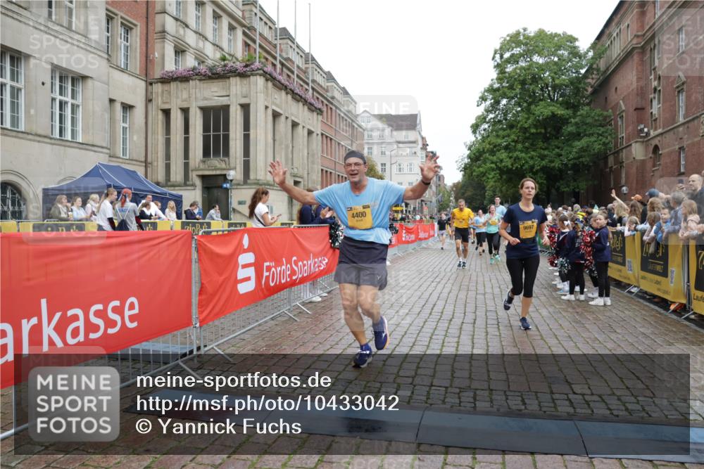 13.09.2026 - Kiel Lauf Yannick Fuchs http://msf.ph/oto/10433042 13.09.2026 09:47:44 Ziel 390, 466, 3373, 3735, 4011, 4103, 4365, 4400, 4460, 4479, 4952, 6078, 7767, 8096, 8503, 8833, 9528, 9697, 11654, 12099, 544, 591, 1235, 1324, 2587, 2870, 3192, 3629, 4480, 5167, 5517, 6072, 6575, 6639, 6696, 7461, 8231, 8503, 8524, 8540, 8777, 9091, 9634, 9936, 10076, 10555, 10789, 11964, 12635, 122, 218, 366, 1713, 1743, 2241, 2755, 3812, 4225, 4288, 4467, 4710, 5215, 6242, 6809, 6942, 7258, 9694, 10823, 11396, 12007, 12167, 12393, 2587, 7461, 9091 meine-sportfotos.de
