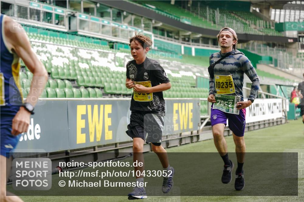 13.09.2026 - 21. swb-Marathon Bremen Michael Burmester http://msf.ph/oto/10433052 13.09.2026 10:24:16 Laufen im Stadion 10235, 10328, 10337, 10341, 10358, 10456, 10520, 10575, 10592, 10593, 10618, 10632, 10775, 10782, 10816, 10972, 11042, 11127, 11143, 11198, 11201, 11227, 11265, 11373, 11375, 11426, 11442, 11468, 11527, 11607, 11628, 11630, 11632, 11704, 11713, 11721, 11779, 11826, 11895, 11903, 11948, 12053, 12144, 12209, 12246, 12281, 12339, 12395, 12404, 12406, 12426, 12442, 12468, 12469, 12477, 12525, 13520, 13556, 13563, 13566, 13580, 13585, 13586, 13616, 13642 meine-sportfotos.de
