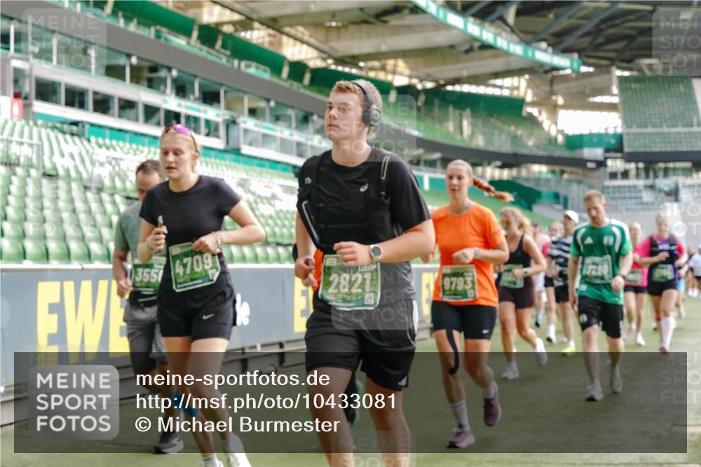 13.09.2026 - 21. swb-Marathon Bremen Michael Burmester http://msf.ph/oto/10433081 13.09.2026 13:30:07 Laufen im Stadion 122, 171, 224, 297, 405, 422, 476, 639, 685, 729, 754, 767, 806, 986, 1114, 1217, 1242, 1270, 1384, 1615, 1633, 1634, 1777, 1810, 1811, 1886, 1983, 2216, 2238, 2242, 2249, 2263, 2326, 2368, 2372, 2436, 2449, 2546, 2615, 2629, 2637, 2719, 2738, 2740, 2830, 2862, 2868, 2869, 2871, 2918, 2924, 2991, 2994, 3020, 3053, 3101, 3129, 3227, 3238, 3274, 3286, 3321, 3361, 3563, 3594, 3595, 3605, 3678, 3755, 3758, 3798, 3873, 3876, 3898, 3929, 3953, 3965, 3971, 3987, 4011, 4056 meine-sportfotos.de
