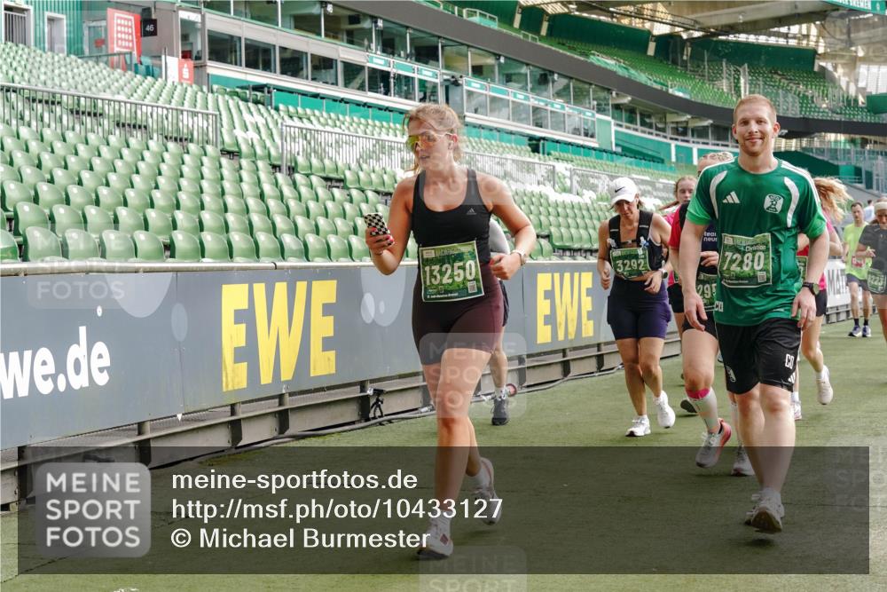 13.09.2026 - 21. swb-Marathon Bremen Michael Burmester http://msf.ph/oto/10433127 13.09.2026 13:30:10 Laufen im Stadion 122, 171, 224, 297, 405, 422, 476, 639, 685, 729, 754, 767, 806, 986, 1114, 1217, 1242, 1270, 1384, 1529, 1615, 1633, 1634, 1777, 1810, 1811, 1886, 1983, 2216, 2238, 2242, 2249, 2263, 2326, 2368, 2372, 2436, 2449, 2546, 2615, 2629, 2637, 2719, 2738, 2740, 2830, 2862, 2868, 2869, 2871, 2918, 2924, 2991, 2994, 3020, 3053, 3101, 3129, 3227, 3238, 3274, 3286, 3321, 3361, 3563, 3594, 3595, 3605, 3678, 3755, 3758, 3798, 3873, 3876, 3898, 3929, 3953, 3965, 3971, 3987, 4011, 4056 meine-sportfotos.de