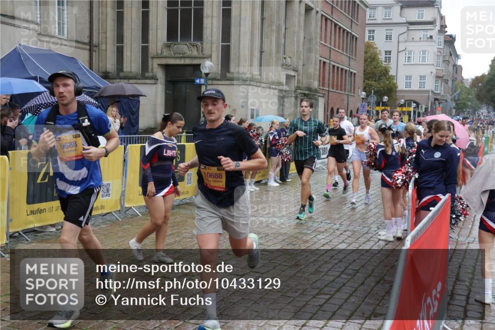 13.09.2026 - Kiel Lauf Yannick Fuchs http://msf.ph/oto/10433129 13.09.2026 11:41:48 Ziel 2430, 3629, 5774, 6895, 7247 meine-sportfotos.de