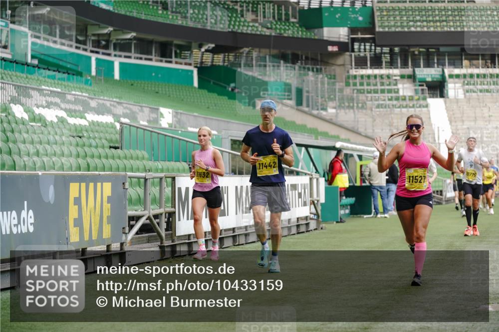 13.09.2026 - 21. swb-Marathon Bremen Michael Burmester http://msf.ph/oto/10433159 13.09.2026 10:24:21 Laufen im Stadion 10235, 10328, 10337, 10341, 10358, 10456, 10520, 10575, 10592, 10593, 10618, 10632, 10775, 10782, 10816, 10972, 11042, 11127, 11143, 11198, 11201, 11227, 11265, 11373, 11375, 11426, 11442, 11468, 11527, 11607, 11615, 11628, 11630, 11632, 11704, 11713, 11721, 11758, 11779, 11826, 11895, 11903, 11948, 12053, 12144, 12209, 12246, 12281, 12339, 12395, 12404, 12406, 12426, 12442, 12468, 12469, 12477, 12525, 13520, 13556, 13563, 13566, 13580, 13585, 13586, 13642 meine-sportfotos.de