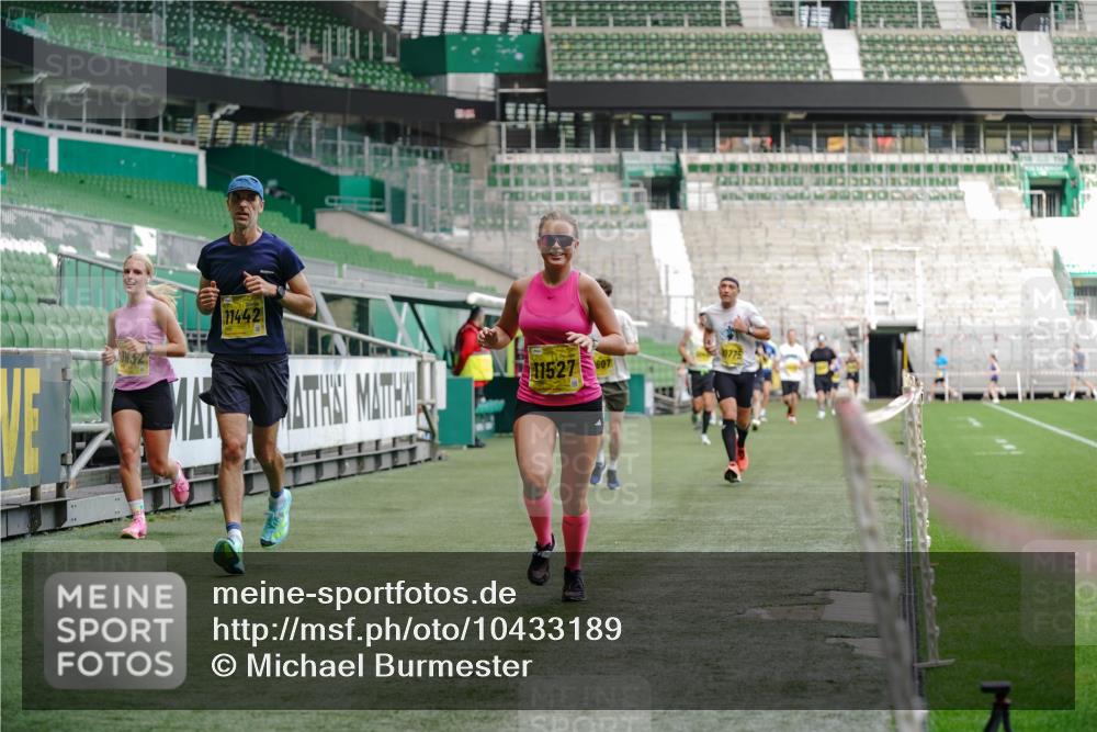 13.09.2026 - 21. swb-Marathon Bremen Michael Burmester http://msf.ph/oto/10433189 13.09.2026 10:24:22 Laufen im Stadion 10235, 10328, 10337, 10341, 10358, 10456, 10520, 10575, 10592, 10593, 10618, 10632, 10775, 10782, 10816, 10972, 11042, 11127, 11143, 11198, 11201, 11227, 11265, 11373, 11375, 11426, 11442, 11468, 11527, 11607, 11615, 11628, 11630, 11632, 11704, 11713, 11721, 11758, 11779, 11826, 11895, 11903, 11948, 12053, 12144, 12209, 12246, 12281, 12339, 12395, 12404, 12406, 12426, 12442, 12468, 12469, 12477, 12525, 13520, 13556, 13563, 13566, 13580, 13585, 13586, 13642 meine-sportfotos.de