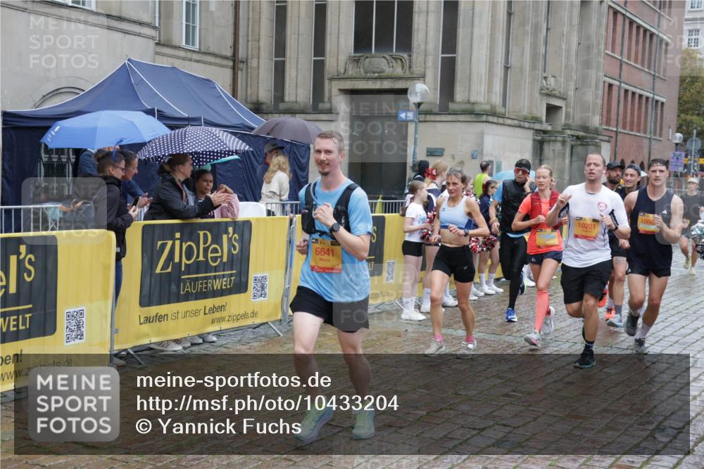 13.09.2026 - Kiel Lauf Yannick Fuchs http://msf.ph/oto/10433204 13.09.2026 11:42:04 Ziel 2430, 3629, 5774, 6895, 7247 meine-sportfotos.de