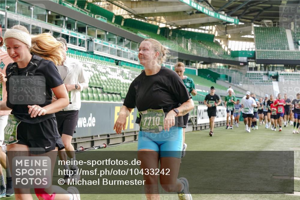 13.09.2026 - 21. swb-Marathon Bremen Michael Burmester http://msf.ph/oto/10433242 13.09.2026 13:30:15 Laufen im Stadion 122, 171, 224, 297, 405, 422, 476, 639, 685, 729, 754, 767, 806, 986, 1114, 1217, 1242, 1270, 1384, 1529, 1615, 1633, 1634, 1810, 1811, 1886, 1983, 2216, 2238, 2242, 2249, 2263, 2326, 2368, 2372, 2436, 2449, 2546, 2615, 2629, 2637, 2643, 2719, 2738, 2740, 2830, 2862, 2868, 2869, 2871, 2918, 2924, 2991, 2994, 3020, 3053, 3101, 3129, 3227, 3238, 3274, 3286, 3321, 3361, 3401, 3563, 3594, 3605, 3678, 3755, 3758, 3873, 3876, 3898, 3929, 3953, 3965, 3971, 4011, 4056 meine-sportfotos.de