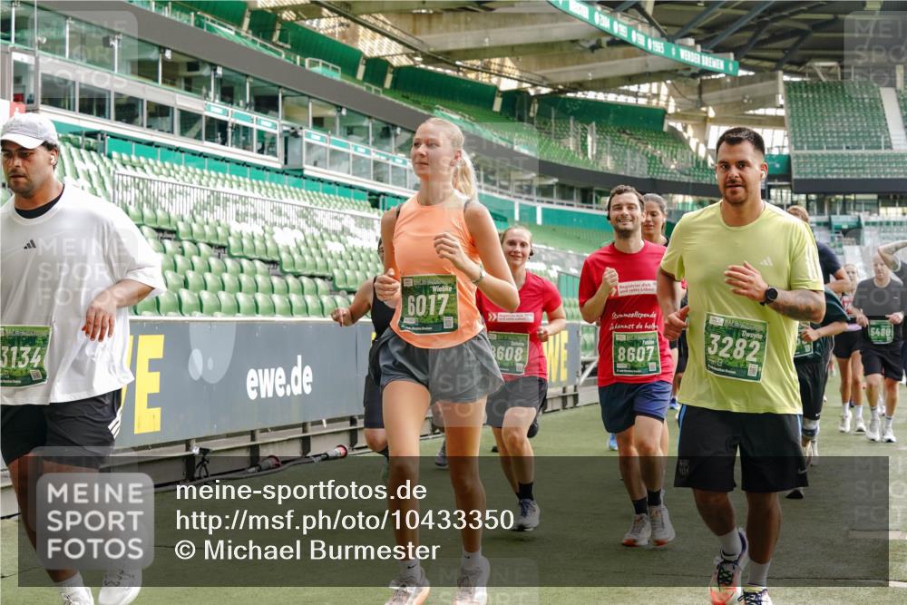 13.09.2026 - 21. swb-Marathon Bremen Michael Burmester http://msf.ph/oto/10433350 13.09.2026 13:30:23 Laufen im Stadion 122, 171, 224, 297, 405, 422, 476, 639, 685, 729, 754, 767, 806, 986, 1114, 1217, 1242, 1270, 1384, 1529, 1615, 1633, 1634, 1775, 1810, 1811, 1886, 1983, 2216, 2238, 2242, 2249, 2263, 2326, 2368, 2372, 2436, 2449, 2546, 2615, 2629, 2637, 2643, 2677, 2719, 2738, 2740, 2830, 2862, 2869, 2871, 2877, 2918, 2924, 2994, 3020, 3053, 3101, 3129, 3227, 3238, 3274, 3286, 3361, 3401, 3563, 3594, 3605, 3755, 3758, 3873, 3876, 3898, 3929, 3953, 3965, 3971, 4011, 4056 meine-sportfotos.de