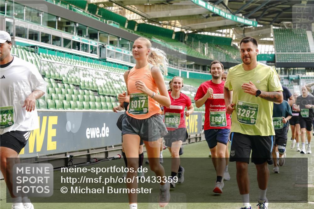 13.09.2026 - 21. swb-Marathon Bremen Michael Burmester http://msf.ph/oto/10433359 13.09.2026 13:30:23 Laufen im Stadion 122, 171, 224, 297, 405, 422, 476, 639, 685, 729, 754, 767, 806, 986, 1114, 1217, 1242, 1270, 1384, 1529, 1615, 1633, 1634, 1775, 1810, 1811, 1886, 1983, 2216, 2238, 2242, 2249, 2263, 2326, 2368, 2372, 2436, 2449, 2546, 2615, 2629, 2637, 2643, 2677, 2719, 2738, 2740, 2830, 2862, 2869, 2871, 2877, 2918, 2924, 2994, 3020, 3053, 3101, 3129, 3227, 3238, 3274, 3286, 3361, 3401, 3563, 3594, 3605, 3755, 3758, 3873, 3876, 3898, 3929, 3953, 3965, 3971, 4011, 4056 meine-sportfotos.de