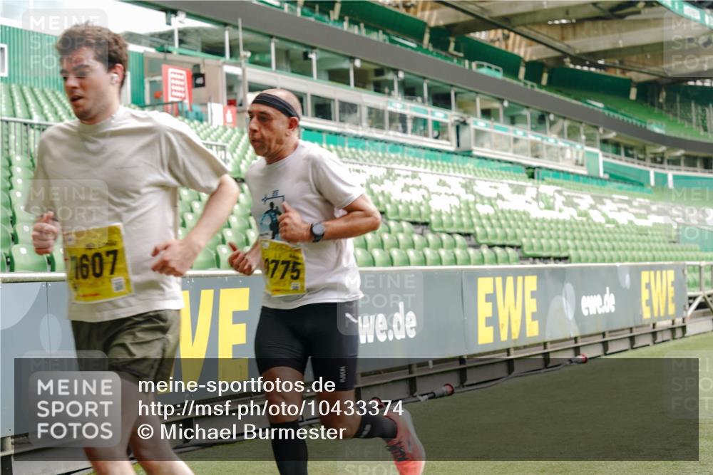 13.09.2026 - 21. swb-Marathon Bremen Michael Burmester http://msf.ph/oto/10433374 13.09.2026 10:24:30 Laufen im Stadion 10235, 10328, 10336, 10337, 10341, 10358, 10456, 10520, 10592, 10593, 10618, 10632, 10775, 10782, 10816, 10861, 10972, 11042, 11143, 11198, 11201, 11265, 11373, 11375, 11426, 11442, 11468, 11527, 11607, 11615, 11628, 11630, 11632, 11704, 11713, 11721, 11758, 11779, 11826, 11895, 11903, 11948, 12053, 12144, 12246, 12281, 12339, 12404, 12406, 12426, 12442, 12468, 12469, 12477, 12525, 13520, 13556, 13563, 13566, 13580, 13585, 13586, 13642 meine-sportfotos.de