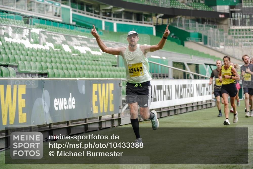 13.09.2026 - 21. swb-Marathon Bremen Michael Burmester http://msf.ph/oto/10433388 13.09.2026 10:24:32 Laufen im Stadion 10235, 10328, 10336, 10337, 10341, 10358, 10456, 10520, 10592, 10593, 10618, 10632, 10775, 10782, 10816, 10861, 10972, 11042, 11143, 11201, 11265, 11373, 11375, 11426, 11442, 11468, 11527, 11607, 11615, 11628, 11630, 11632, 11704, 11713, 11721, 11758, 11779, 11826, 11895, 11903, 11948, 12053, 12144, 12246, 12281, 12339, 12404, 12406, 12426, 12442, 12468, 12469, 12477, 12525, 13520, 13556, 13563, 13566, 13580, 13585, 13586 meine-sportfotos.de