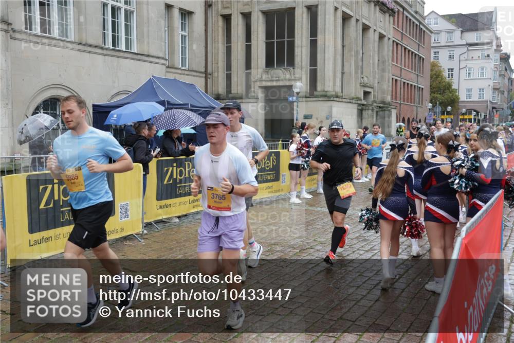 13.09.2026 - Kiel Lauf Yannick Fuchs http://msf.ph/oto/10433447 13.09.2026 11:42:48 Ziel 9569 meine-sportfotos.de
