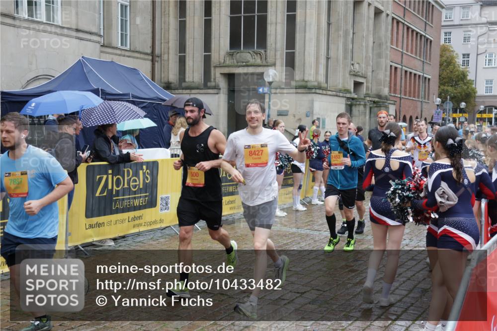 13.09.2026 - Kiel Lauf Yannick Fuchs http://msf.ph/oto/10433482 13.09.2026 11:42:50 Ziel 9569 meine-sportfotos.de