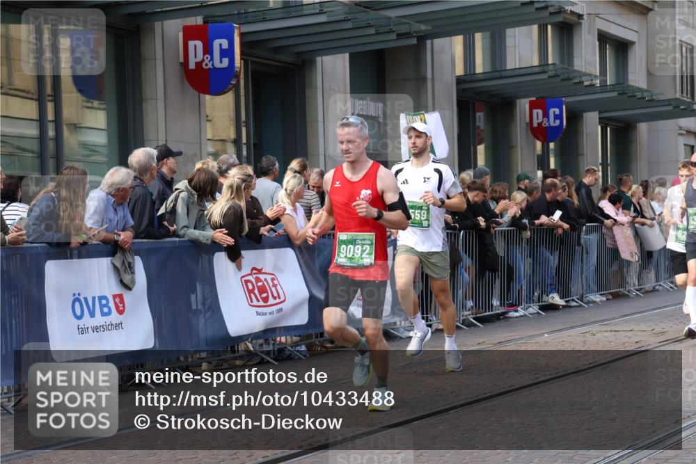 13.09.2026 - 21. swb-Marathon Bremen Strokosch-Dieckow http://msf.ph/oto/10433488 13.09.2026 13:12:47 Ziel 280, 313, 621, 868, 987, 1207, 1513, 2442, 2498, 2559, 2801, 2858, 2962, 3566, 3625, 4582, 5345, 5379, 5769, 5965, 6349, 7874, 8197, 8291, 8419, 8464, 8798, 9092, 9217, 13140, 1513, 1517, 2350, 2362, 2480, 3054, 3988, 4560, 4605, 4879, 5416, 6796, 8029, 9775, 9803, 13106 meine-sportfotos.de