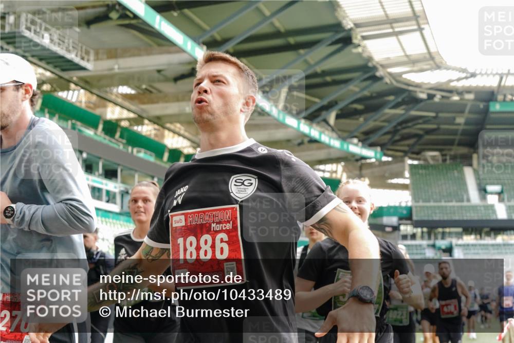 13.09.2026 - 21. swb-Marathon Bremen Michael Burmester http://msf.ph/oto/10433489 13.09.2026 13:30:30 Laufen im Stadion 122, 171, 224, 297, 405, 422, 476, 639, 754, 767, 806, 1114, 1217, 1242, 1270, 1314, 1529, 1615, 1633, 1634, 1775, 1810, 1811, 1886, 1983, 2216, 2238, 2242, 2249, 2263, 2326, 2368, 2372, 2436, 2449, 2546, 2615, 2629, 2637, 2643, 2677, 2719, 2738, 2740, 2830, 2869, 2871, 2877, 2918, 2952, 2994, 3020, 3053, 3094, 3101, 3129, 3227, 3274, 3286, 3361, 3401, 3563, 3605, 3723, 3755, 3758, 3873, 3876, 3898, 3929, 3953, 3965, 3971, 4011, 4056 meine-sportfotos.de