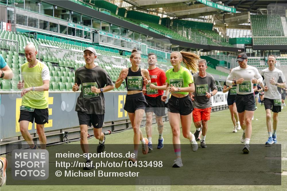 13.09.2026 - 21. swb-Marathon Bremen Michael Burmester http://msf.ph/oto/10433498 13.09.2026 13:04:57 Laufen im Stadion 178, 209, 210, 244, 323, 394, 488, 534, 536, 565, 647, 725, 881, 891, 900, 1073, 1239, 1243, 1307, 1308, 1343, 1373, 1380, 1456, 1479, 1627, 1649, 1653, 1656, 1687, 1771, 1780, 1914, 1932, 1941, 2023, 2089, 2126, 2223, 2241, 2265, 2301, 2369, 2430, 2452, 2602, 2723, 2742, 2764, 2851, 2867, 2872, 2891, 2910, 2919, 2957, 2959, 2977, 2985, 3028, 3030, 3217, 3278, 3320, 3343, 3402, 3419, 3425, 3444, 3454, 3485, 3521, 3579, 3618, 3796, 3909, 242 meine-sportfotos.de