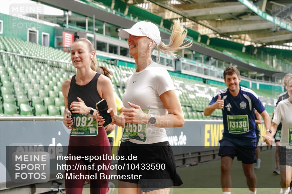 13.09.2026 - 21. swb-Marathon Bremen Michael Burmester http://msf.ph/oto/10433590 13.09.2026 13:30:37 Laufen im Stadion 122, 171, 224, 295, 297, 405, 639, 754, 767, 806, 840, 1114, 1217, 1242, 1270, 1314, 1329, 1529, 1633, 1634, 1775, 1810, 1811, 1886, 1983, 2216, 2238, 2242, 2249, 2263, 2368, 2372, 2436, 2449, 2546, 2615, 2629, 2637, 2643, 2677, 2719, 2738, 2740, 2830, 2869, 2871, 2877, 2918, 2952, 2994, 3038, 3053, 3094, 3101, 3129, 3227, 3286, 3401, 3426, 3563, 3605, 3723, 3758, 3873, 3876, 3898, 3918, 3929, 3965, 3971, 4011, 4056, 4162, 111 meine-sportfotos.de