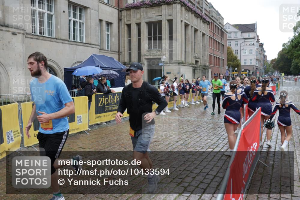13.09.2026 - Kiel Lauf Yannick Fuchs http://msf.ph/oto/10433594 13.09.2026 11:42:58 Ziel 9569 meine-sportfotos.de