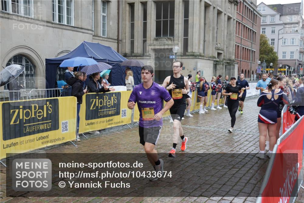 13.09.2026 - Kiel Lauf Yannick Fuchs http://msf.ph/oto/10433674 13.09.2026 11:43:10 Ziel 9569 meine-sportfotos.de