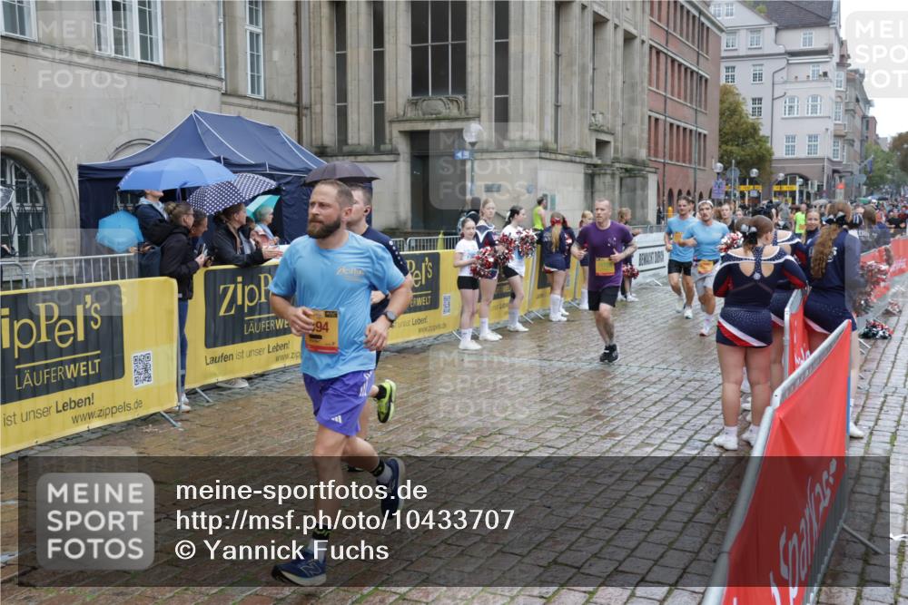 13.09.2026 - Kiel Lauf Yannick Fuchs http://msf.ph/oto/10433707 13.09.2026 11:43:12 Ziel 9569 meine-sportfotos.de