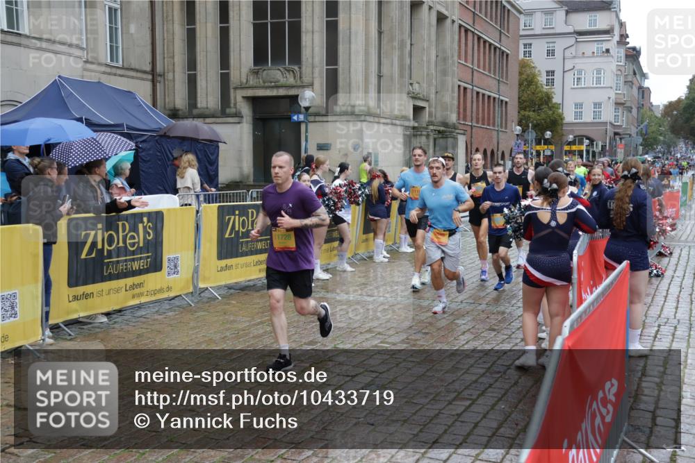13.09.2026 - Kiel Lauf Yannick Fuchs http://msf.ph/oto/10433719 13.09.2026 11:43:13 Ziel 9569 meine-sportfotos.de