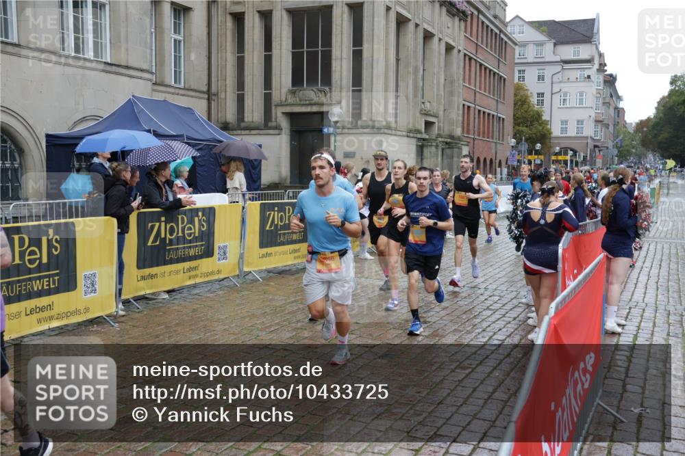 13.09.2026 - Kiel Lauf Yannick Fuchs http://msf.ph/oto/10433725 13.09.2026 11:43:15 Ziel 9569 meine-sportfotos.de