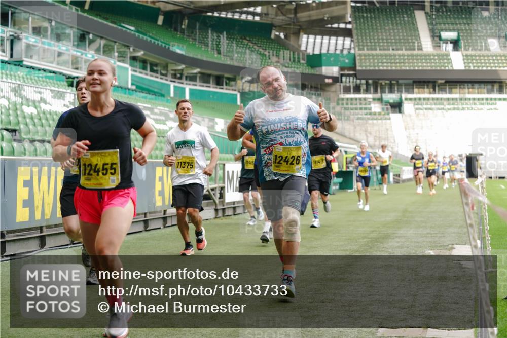 13.09.2026 - 21. swb-Marathon Bremen Michael Burmester http://msf.ph/oto/10433733 13.09.2026 10:24:38 Laufen im Stadion 10143, 10235, 10328, 10336, 10337, 10341, 10358, 10456, 10520, 10592, 10593, 10618, 10632, 10775, 10782, 10816, 10861, 10972, 10988, 11042, 11143, 11201, 11265, 11373, 11375, 11426, 11442, 11468, 11527, 11607, 11615, 11628, 11630, 11632, 11704, 11713, 11758, 11779, 11826, 11895, 11903, 11948, 12053, 12144, 12246, 12281, 12339, 12404, 12406, 12426, 12442, 12468, 12469, 12477, 12525, 13520, 13563, 13566, 13580, 13585, 13586 meine-sportfotos.de
