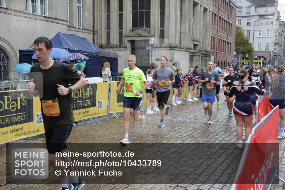 13.09.2026 - Kiel Lauf Yannick Fuchs http://msf.ph/oto/10433789 13.09.2026 11:43:21 Ziel 9569 meine-sportfotos.de