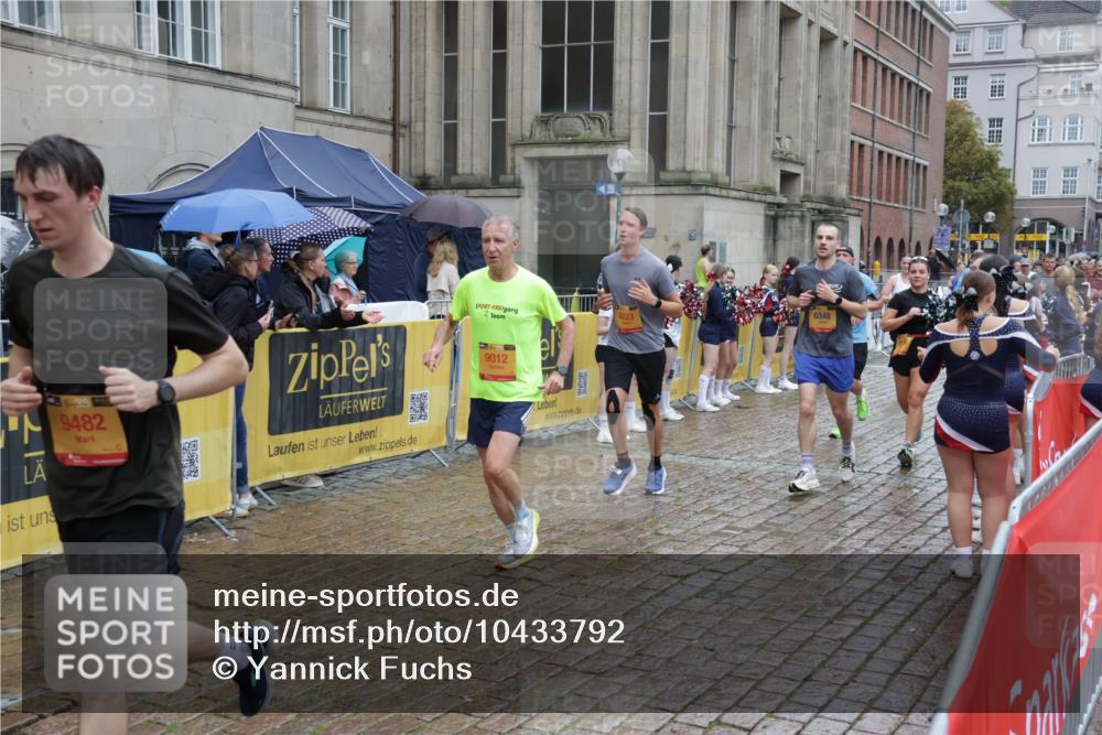13.09.2026 - Kiel Lauf Yannick Fuchs http://msf.ph/oto/10433792 13.09.2026 11:43:21 Ziel 9569 meine-sportfotos.de
