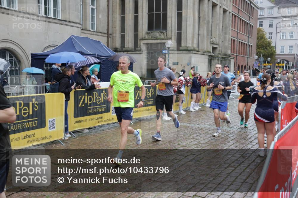 13.09.2026 - Kiel Lauf Yannick Fuchs http://msf.ph/oto/10433796 13.09.2026 11:43:21 Ziel 9569 meine-sportfotos.de