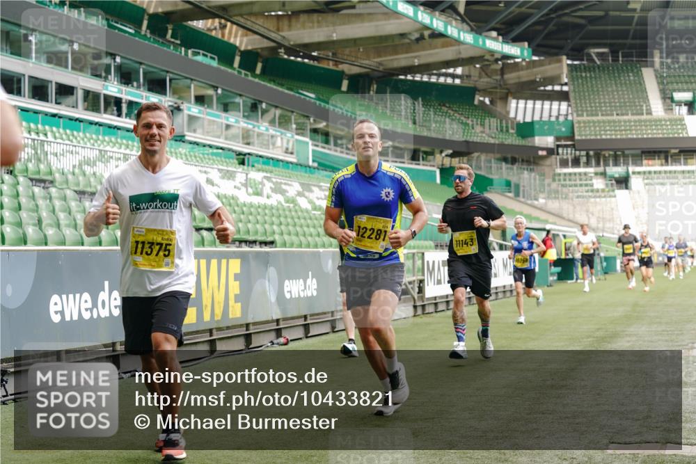 13.09.2026 - 21. swb-Marathon Bremen Michael Burmester http://msf.ph/oto/10433821 13.09.2026 10:24:40 Laufen im Stadion 10143, 10235, 10312, 10328, 10336, 10337, 10341, 10358, 10456, 10520, 10592, 10593, 10618, 10632, 10775, 10782, 10816, 10861, 10972, 10988, 11042, 11108, 11143, 11201, 11265, 11373, 11375, 11426, 11442, 11468, 11527, 11607, 11615, 11628, 11630, 11632, 11704, 11713, 11758, 11779, 11826, 11895, 11903, 11948, 12053, 12144, 12246, 12281, 12339, 12404, 12406, 12426, 12442, 12468, 12469, 12477, 12525, 13520, 13563, 13566, 13580, 13585, 13586 meine-sportfotos.de