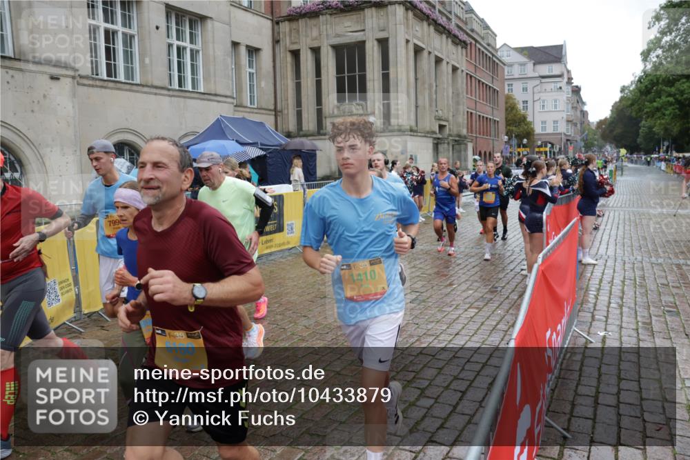 13.09.2026 - Kiel Lauf Yannick Fuchs http://msf.ph/oto/10433879 13.09.2026 11:43:28 Ziel 9569 meine-sportfotos.de