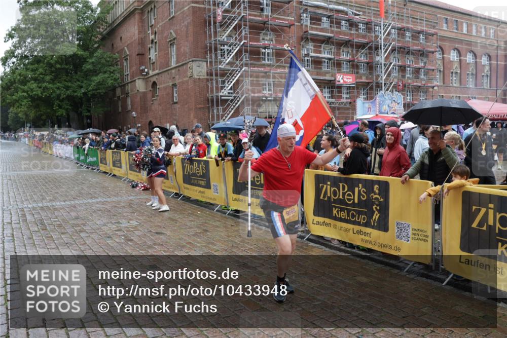 13.09.2026 - Kiel Lauf Yannick Fuchs http://msf.ph/oto/10433948 13.09.2026 11:43:41 Ziel 9569, 9569 meine-sportfotos.de
