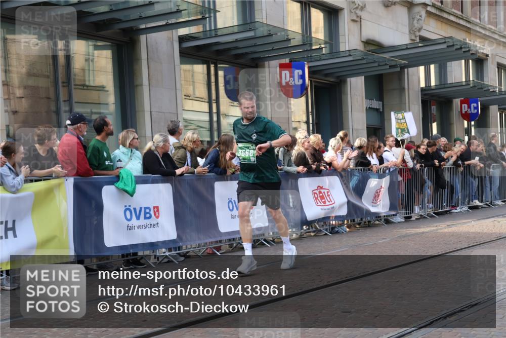 13.09.2026 - 21. swb-Marathon Bremen Strokosch-Dieckow http://msf.ph/oto/10433961 13.09.2026 13:13:00 Ziel 280, 313, 621, 779, 987, 1207, 2130, 2360, 2498, 2962, 3566, 3625, 4582, 5345, 5769, 6038, 6394, 6407, 7874, 8197, 8291, 8464, 8477, 8568, 8963, 9092, 868, 1513, 2350, 2442, 2559, 2801, 2858, 3988, 4605, 5379, 5965, 6349, 8029, 8419, 8798, 9217, 9775, 13106, 13140 meine-sportfotos.de