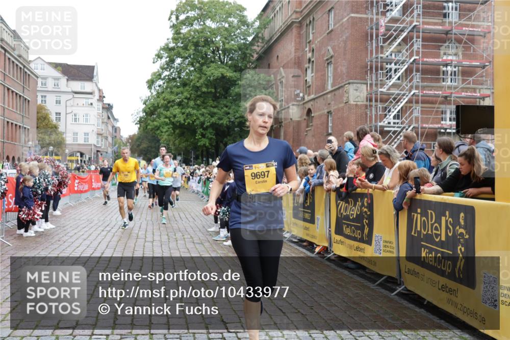 13.09.2026 - Kiel Lauf Yannick Fuchs http://msf.ph/oto/10433977 13.09.2026 09:47:45 Ziel 390, 466, 1743, 3373, 3735, 4011, 4103, 4365, 4400, 4460, 4479, 4952, 6078, 7767, 8096, 8833, 9528, 9697, 11396, 11654, 12099, 544, 591, 1235, 1324, 2587, 2870, 3192, 3629, 4480, 5167, 5517, 6072, 6575, 6639, 6696, 8231, 8503, 8524, 8540, 8777, 9091, 9634, 9936, 10076, 10555, 10789, 11964, 12635, 122, 218, 366, 1713, 2241, 2755, 3812, 4225, 4288, 4467, 4710, 5215, 6242, 6809, 6942, 7258, 9694, 10823, 12007, 12167, 12393, 1235, 2587, 7461, 9091, 10076 meine-sportfotos.de