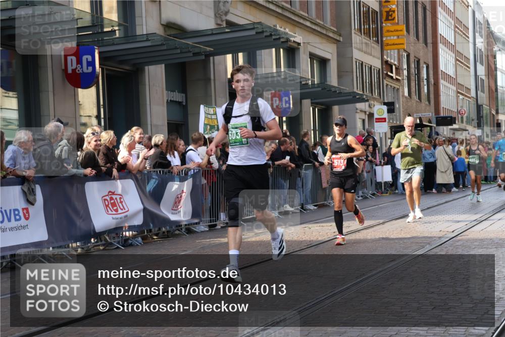13.09.2026 - 21. swb-Marathon Bremen Strokosch-Dieckow http://msf.ph/oto/10434013 13.09.2026 13:13:02 Ziel 280, 621, 779, 987, 1207, 2130, 2360, 2498, 2882, 2962, 3566, 3625, 4582, 5345, 5769, 6038, 6394, 6407, 7874, 8197, 8464, 8477, 8568, 8963, 9092, 313, 868, 1513, 2350, 2442, 2498, 2559, 2801, 2858, 3988, 4605, 5379, 5965, 6349, 8029, 8291, 8419, 8798, 9217, 13106, 13140 meine-sportfotos.de