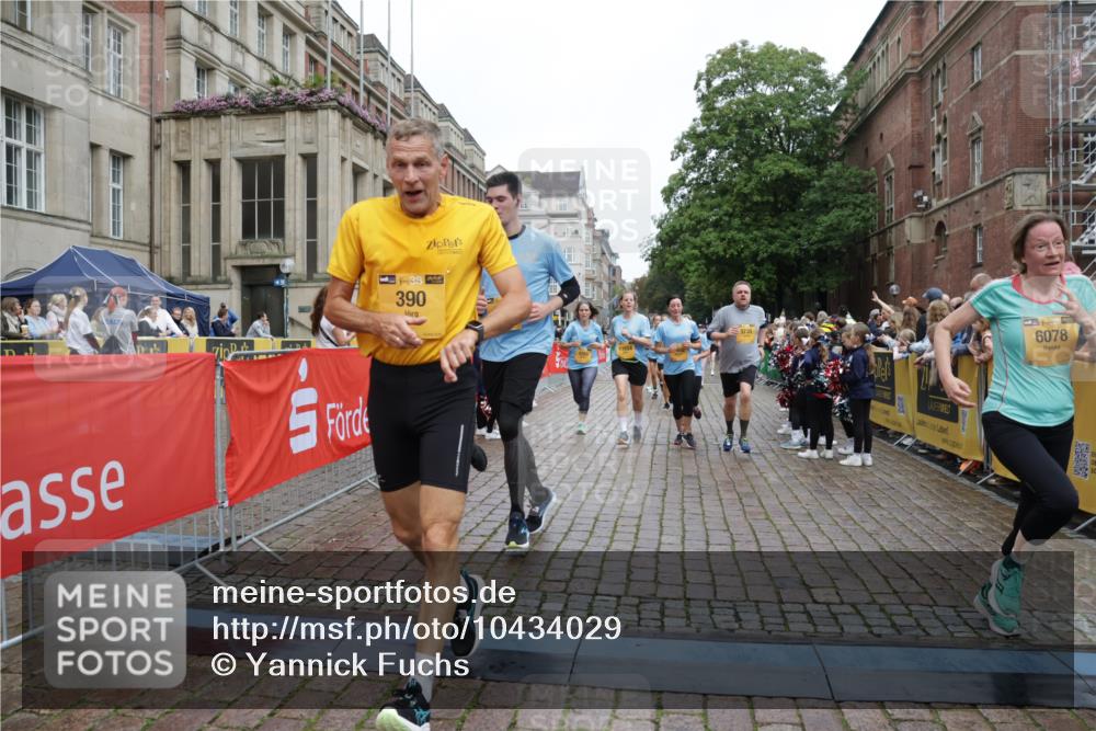13.09.2026 - Kiel Lauf Yannick Fuchs http://msf.ph/oto/10434029 13.09.2026 09:47:48 Ziel 390, 1743, 2241, 3735, 3812, 4103, 4225, 4365, 4400, 4460, 4479, 4952, 5215, 6078, 6942, 8096, 9528, 9697, 10823, 11396, 11654, 12007, 12099, 12167, 466, 544, 591, 1235, 1324, 2870, 3192, 3373, 3629, 4011, 4479, 4480, 5167, 5517, 6072, 6575, 6639, 6696, 7767, 8231, 8503, 8524, 8540, 8777, 8833, 9528, 9634, 9936, 10076, 10555, 10789, 12635, 122, 218, 366, 1227, 1713, 2755, 4288, 4467, 4710, 6242, 6809, 7070, 7258, 8080, 9694, 12393, 1235, 2587, 5167, 7461, 8524, 9091, 10076 meine-sportfotos.de