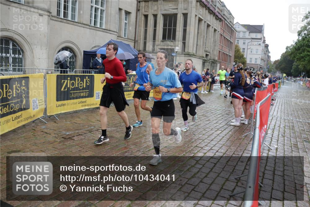 13.09.2026 - Kiel Lauf Yannick Fuchs http://msf.ph/oto/10434041 13.09.2026 11:43:54 Ziel  meine-sportfotos.de