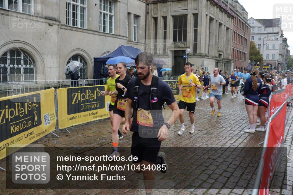 13.09.2026 - Kiel Lauf Yannick Fuchs http://msf.ph/oto/10434085 13.09.2026 11:44:00 Ziel  meine-sportfotos.de