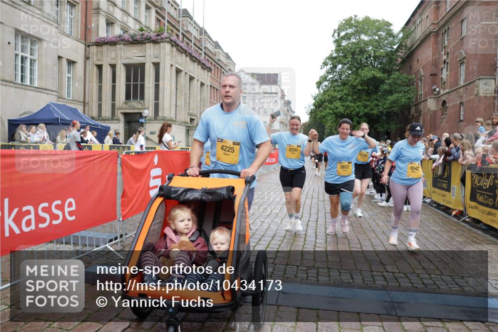 13.09.2026 - Kiel Lauf Yannick Fuchs http://msf.ph/oto/10434173 13.09.2026 09:47:55 Ziel 122, 218, 390, 1743, 2241, 2755, 3735, 3812, 4103, 4225, 4288, 4365, 4460, 4710, 5215, 6078, 6809, 6942, 7258, 8096, 10823, 11396, 11654, 12007, 12099, 12167, 12393, 390, 466, 544, 591, 1324, 2870, 3192, 3373, 3629, 4011, 4400, 4479, 4480, 4952, 5517, 6072, 6575, 6639, 6696, 7767, 8231, 8503, 8540, 8777, 8833, 9528, 9634, 9697, 9936, 10789, 366, 872, 1227, 1713, 2970, 4219, 4467, 6242, 7070, 7247, 7481, 8080, 9694, 9755, 1235, 5167, 8524, 10076, 10555 meine-sportfotos.de